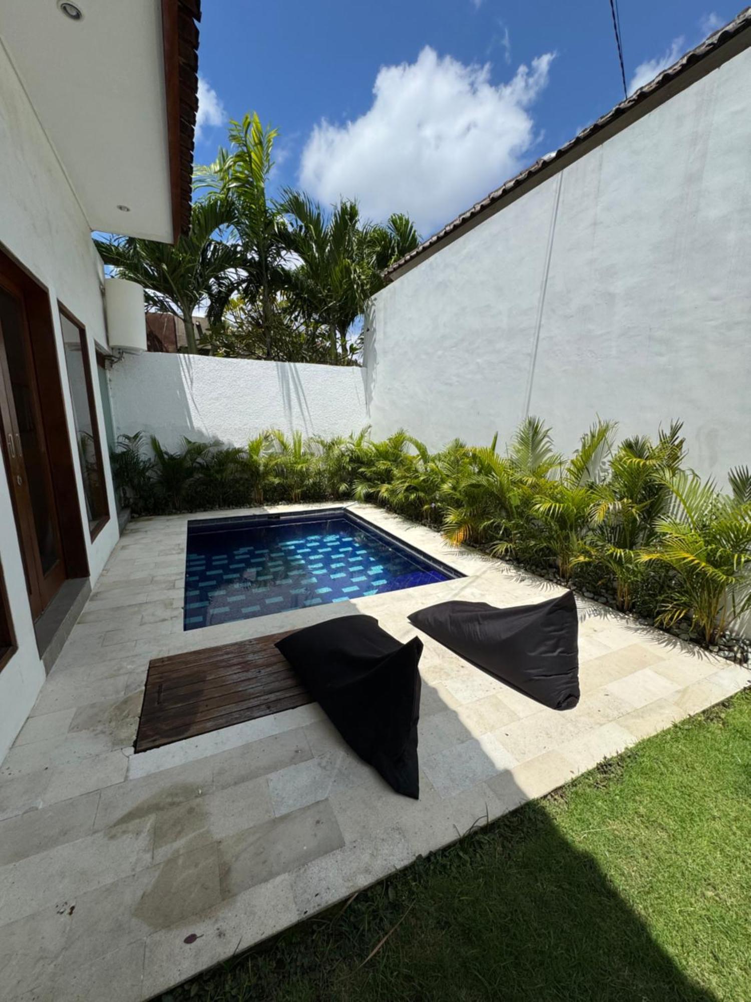 Kiki Village Bathtub Canggu Eksteriør bilde